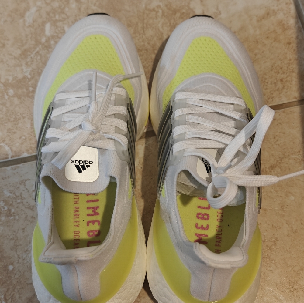 Adidas Ultra boost 21 Women Size 6/Kids Size 5 - Picture 2 of 6